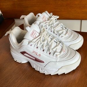 Womens Fila Sneakers Size 6